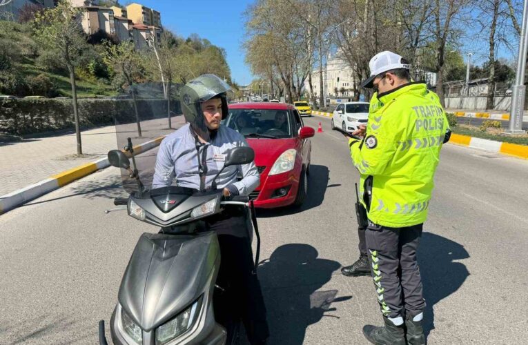 Polis tek tek durdurup sorguladı