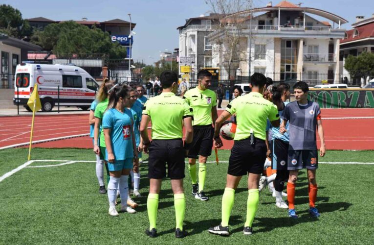 Şampiyonluğa giden Horozkentspor’dan hakeme tepki